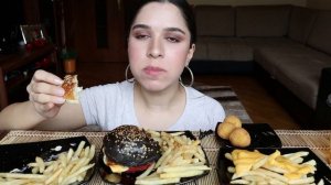ЧЕРНЫЙ БУРГЕР И БУРГЕР-ШАУРМА/МУКБАНГ ФАСТ ФУД #AskFatima #mukbang #fastfood