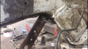 ремонт Лада приора, вытяжка лонжерона, замена телевизора крыла, капота итд. Без покраски