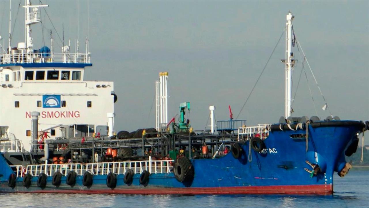 Танкер "Пегас" под российским флагом задержан у берегов Греции