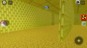 Играю в Roblox