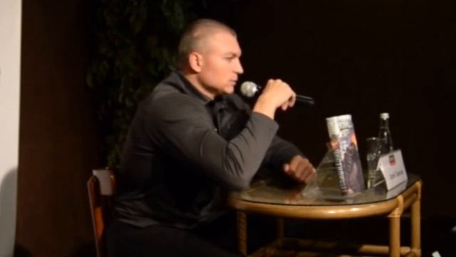 Почему Сияющих не было в самых первых книгах серии «Древний»? (Сергей Тармашев)
