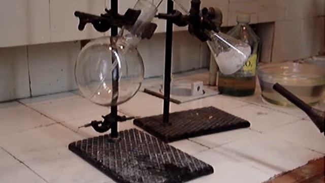 Хлороводородный фонтан / Hydrogen Chloride Fontain