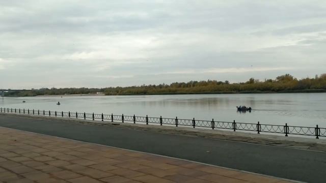 Астрахань. Комсомольская набережная. 19.10.23 смотреть онлайн