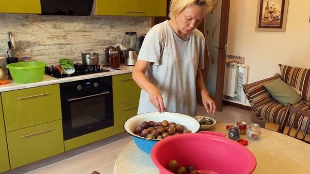 Как не слить урожай слив? Видеорецепт сливы вяленой и пикантной закуски к мясу