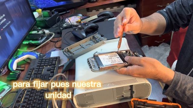 Poniendo SSD de 1000 GB a Xbox 360 Fat смотреть онлайн