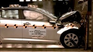 2011 Kia Optima NHTSA 35 mph Frontal Crash Test