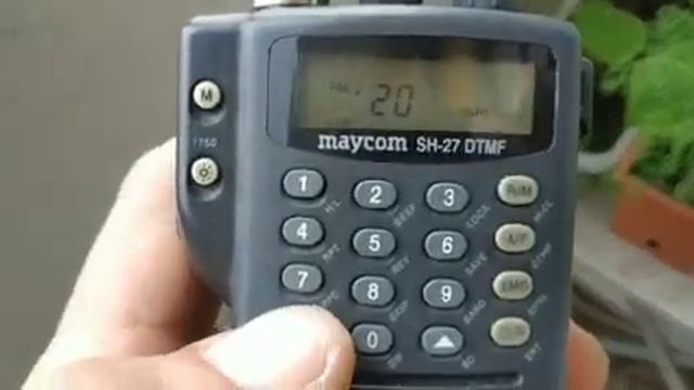 Кто то пробивается на СиБи портативку Mycom SH-27 DTMF в городе с закрытой лоджии на родную антенну
