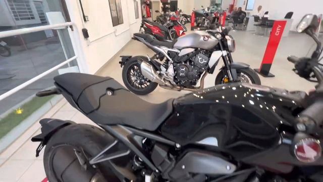 Honda Cb 1000 R Black Edition 2023 смотреть онлайн