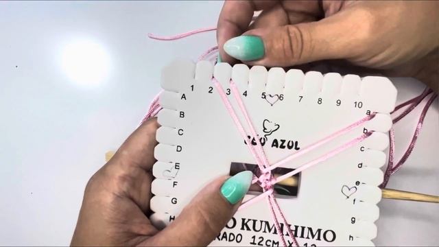 Плетення браслету на диску Куміхімо || Kumihimo disc bracelet смотреть онлайн