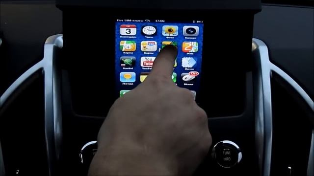 Подключение iPhone к штатному монитору автомобиля Cadillac SRX смотреть онлайн
