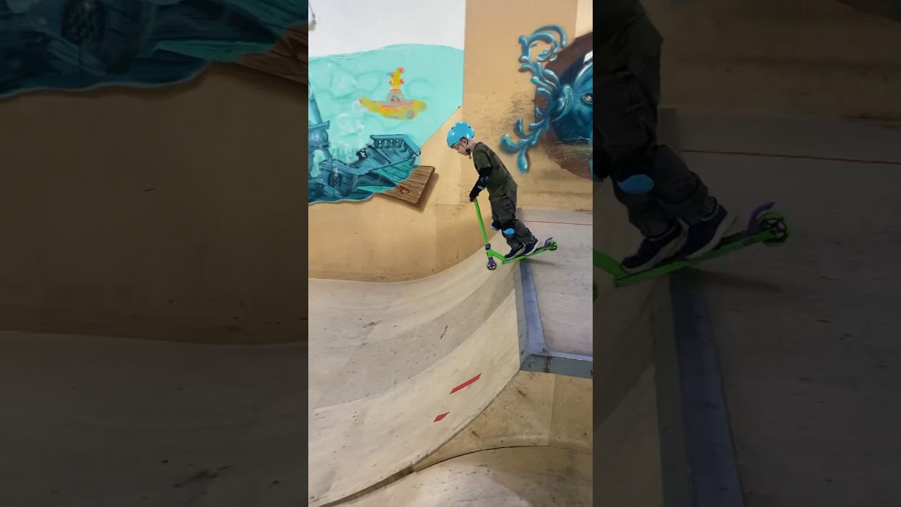 Москва Смольная 24 А #крытыйскейтпарк #трюковойсамокат♂️ #трюкинасамокате #bunnyhop смотреть онлайн