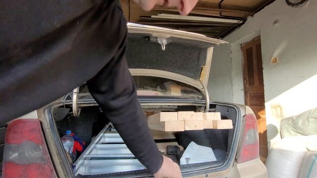 как зафиксировать крышку багажника автомобиля джили ск при перевозки выступающих предметов.
