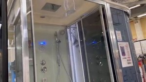 Душевые кабины компании DETO.