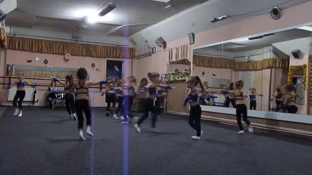 "Джеймс Бонд", в исполнении самых маленьких))) ТанцКлуб "ЭШ".