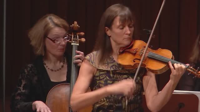 И. С. БАХ - Концерт для скрипки № 1, BWV 1041 / Виктория Муллова и АКАДЕМИЯ СТАРИННОЙ МУЗЫКИ