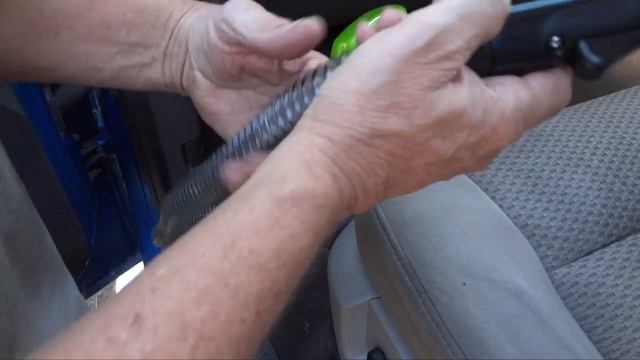 Bissell SpotClean ProHeat Portable Spot Cleaner Review. смотреть онлайн