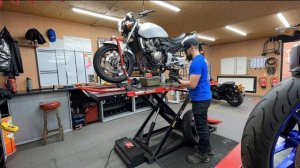 Honda CB 600 Hornet. New Tyres Chain Sprockets and a Service at Doncaster Motorcycles with Dr Tepi