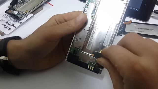 Ремонт телефонов Huawei. Как заменить дисплей Huawei P6 как разобрать? смотреть онлайн