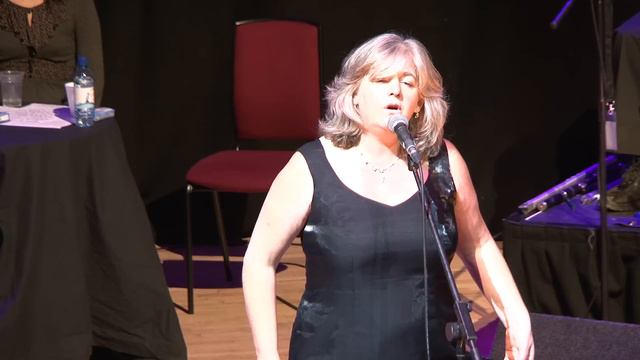 Niamh Parsons 'Fear a Bhata' смотреть онлайн