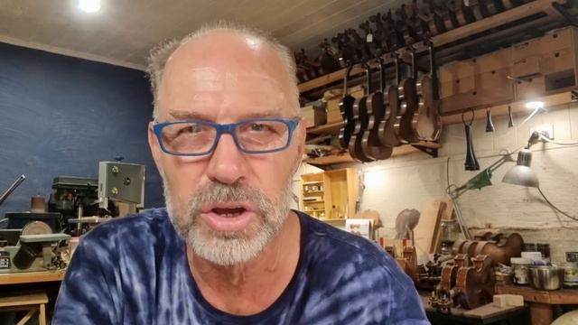 Ask Olaf - I answer your questions about my repairs, violinmaking, tools and more смотреть онлайн