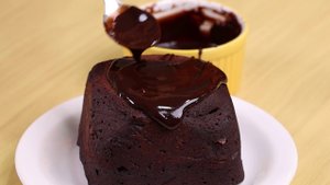 Шоколадный пирог без муки и сахара