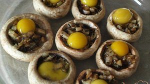 Оригинальные фаршированные шампиньоны