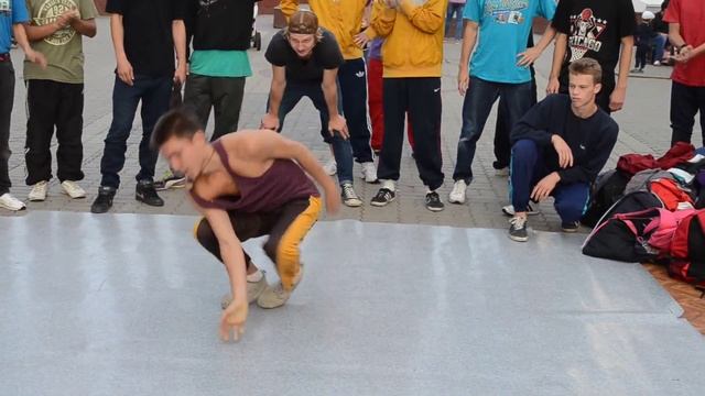 Warriors crew - Стойка на одной руке смотреть онлайн