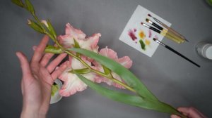 Гладиолус из холодного фарфора. Промо ролик к мастер-классу.