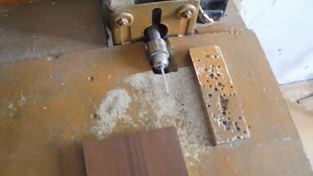 Самодельный станок для сверления отверстий в торцах лдсп смотреть онлайн