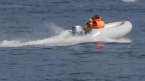 Вдвоём на большой лодке со скоростью 40 км/ч