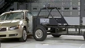Volvo S80 side crash test iihs 40 mph
