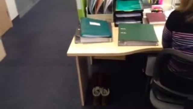 Розыгрыш коллег с умной розеткой REDMOND. смотреть онлайн