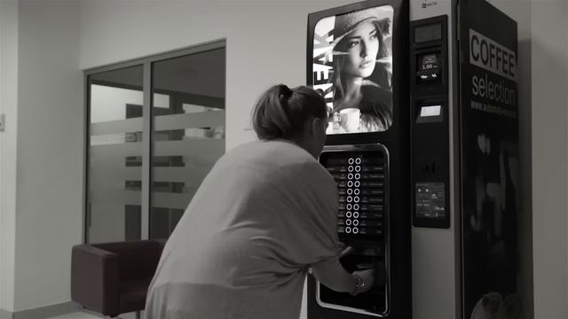 Pachet promotional: Ibric + Rasnita electrica 46% REDUCERE смотреть онлайн