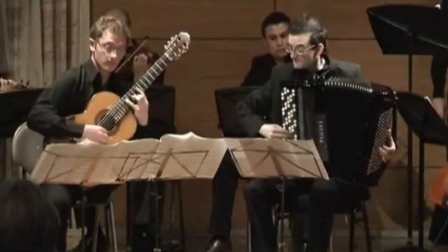 PIAZZOLLA, Concerto Guitar, Bandoneon & Orch, 'Milonga'