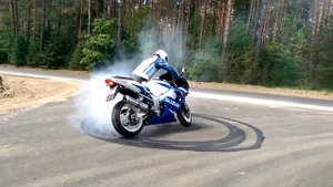 Как жечь резину на спортбайке,Suzuki GSX-R 600 2001, How burn rubber on a sportbike,