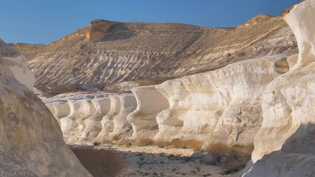 4K Drone Footage - Aerial View of WHITE CANYON, Kazakhstan + Relaxing Music смотреть онлайн