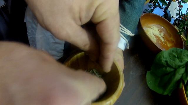 Ravioli in tempo di carne - Ricetta Medievale смотреть онлайн