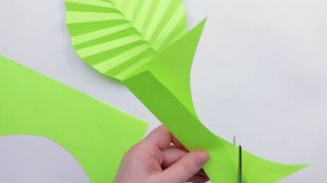 Бумагопластика. Объёмные листья из цветной бумаги.