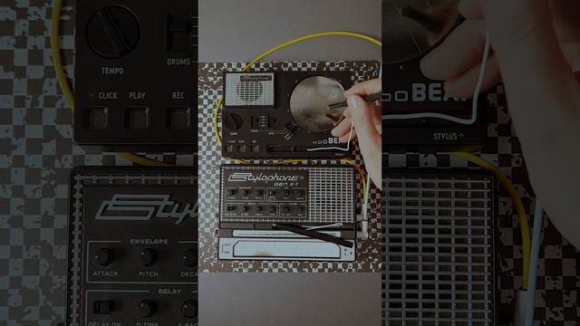 Stylophone Beat and GEN X-1 смотреть онлайн