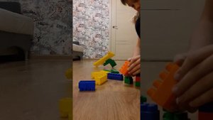 Как сделать из конструктора пистолет😎😎😎