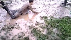 Купание в грязи )))