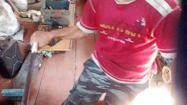 Мощный.ручной.пресавальный.станок.для.алюминьевых.банок смотреть онлайн