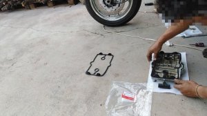 How to replace head cover gasket on honda magna vf 750 c