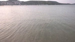 Заход в море на пляже Битез в Турции ( Бодрум) Entering the sea at Bitez Beach in Turkey (Bodrum