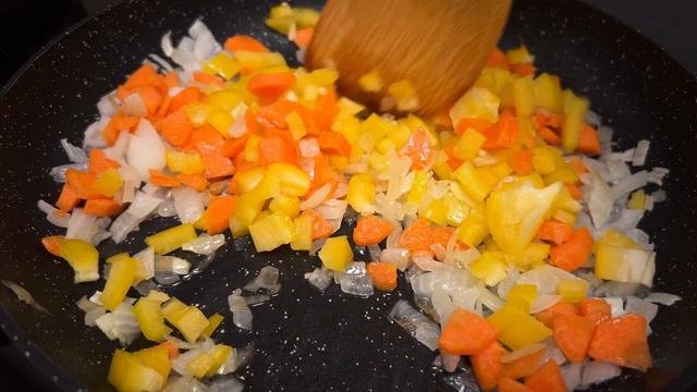 Eine einfache und sehr schmackhafte Suppe, deren Rezept jeder kennen sollte! смотреть онлайн