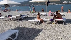 Пляж «САДЫ МОРЕЙ» в Геленджике I местные плавают только здесь ?