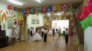 Танец "Мазурка" на выпускном в детском саду