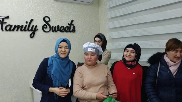 Кулинарная Студия Family Sweets смотреть онлайн