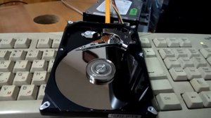 Жесткий диск (HDD). Работа вскрытого жесткого диска.