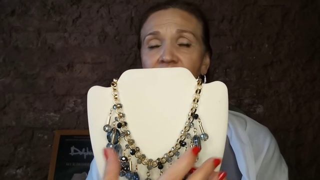 Виды шейных украшений для женщин. Жила и не знала).Обожаю её слушать. Часть Первая.